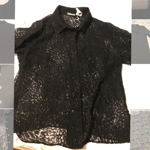 EUC Women’s 16W Sheer lace blouse